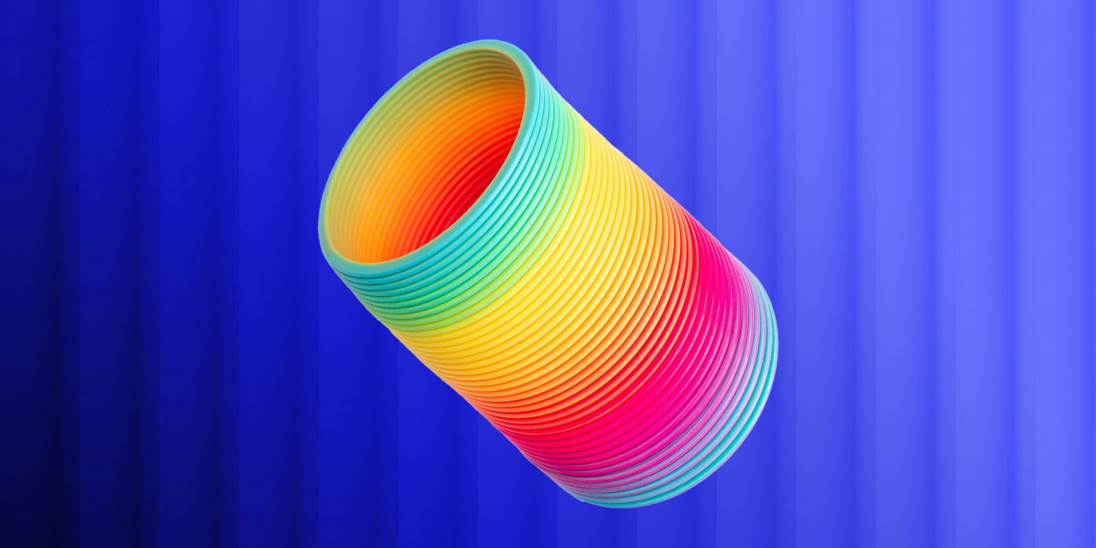 M5 chips now have three types of core – what does this actually mean? | Abstract image of a colourful cylinder